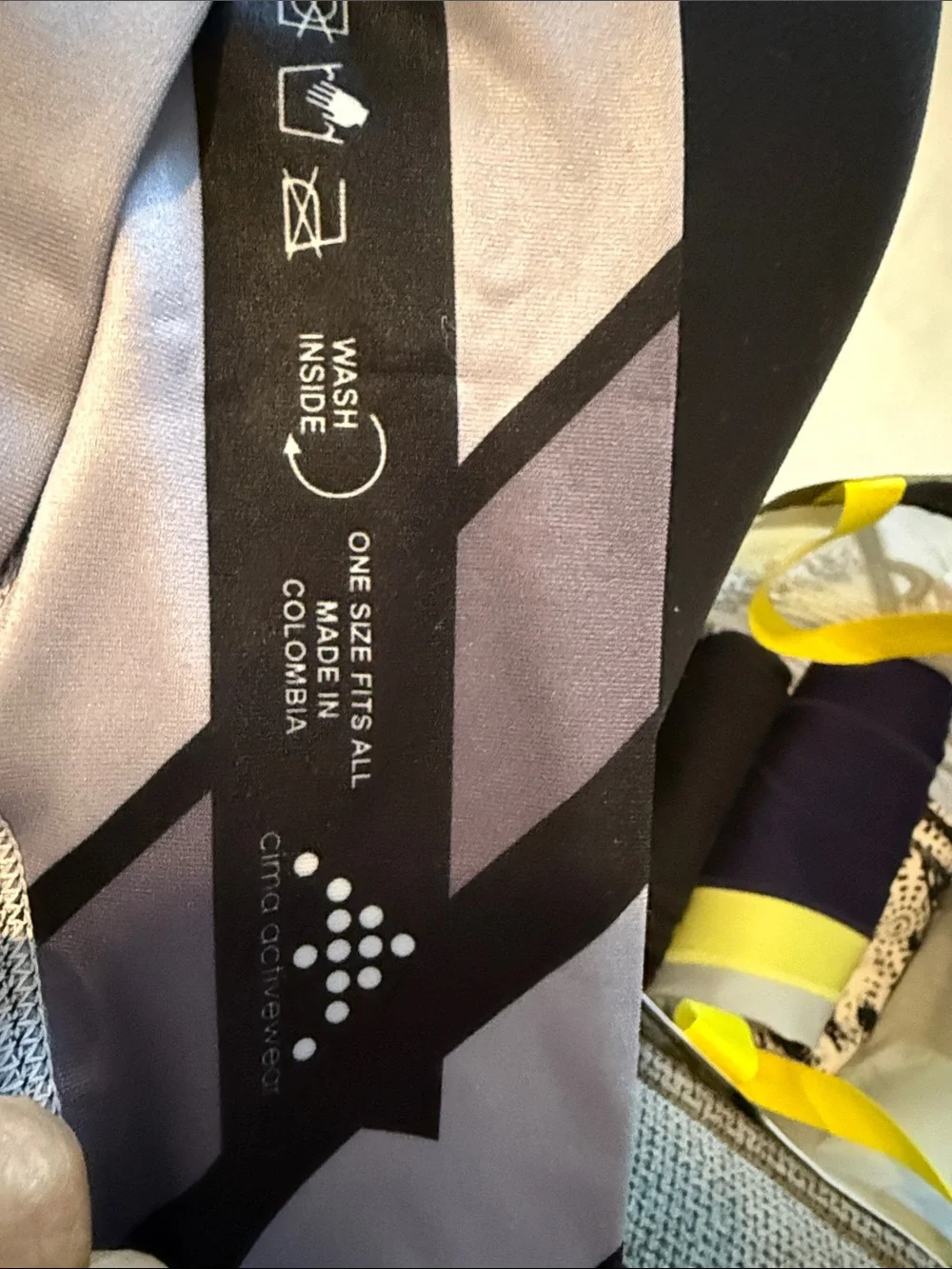 Cima activewear Colorblock Performance Leggings in Teal, Pink & Black OS